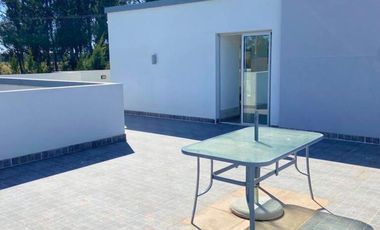 Casa 4 ambientes con terraza y doble cochera - Barrio Privado Haras del Mar Club de Campo