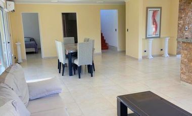 Casa 4 ambientes con terraza y doble cochera - Barrio Privado Haras del Mar Club de Campo
