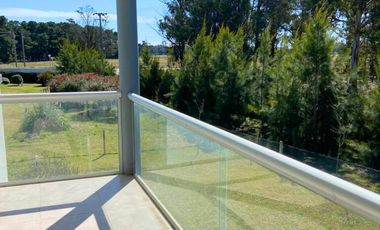 Casa 4 ambientes con terraza y doble cochera - Barrio Privado Haras del Mar Club de Campo