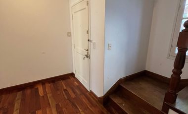 Casa 6 Ambientes en Venta  con Jardín y Pileta. Olivos – Zona Residencial