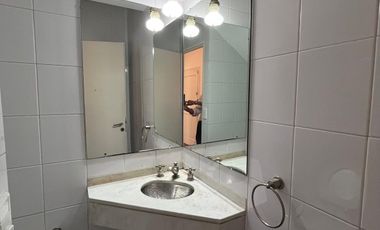 Casa 6 Ambientes en Venta  con Jardín y Pileta. Olivos – Zona Residencial