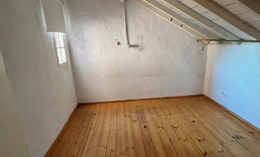 Casa 6 Ambientes en Venta  con Jardín y Pileta. Olivos – Zona Residencial