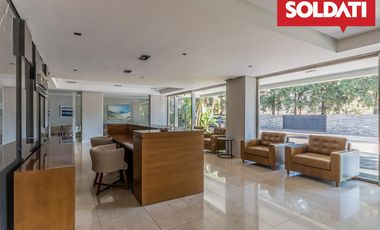 Venta Bouquet 4 ambientes PB. Doble jardín Parrilla. Dos cocheras. Baulera.  Ameneties