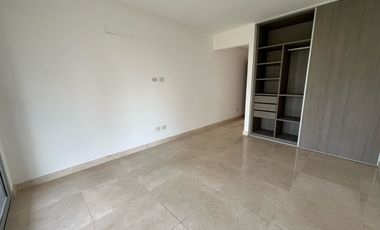 Venta Bouquet 4 ambientes PB. Doble jardín Parrilla. Dos cocheras. Baulera.  Ameneties