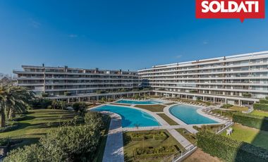 Venta Bouquet 4 ambientes PB. Doble jardín Parrilla. Dos cocheras. Baulera.  Ameneties