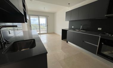 Venta Bouquet 4 ambientes PB. Doble jardín Parrilla. Dos cocheras. Baulera.  Ameneties