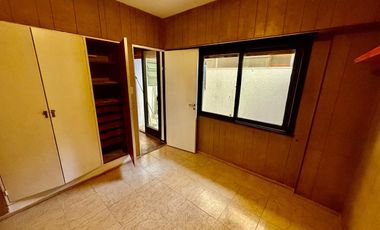 Departamento 2 ambientes con patio en  venta en Vicente López
