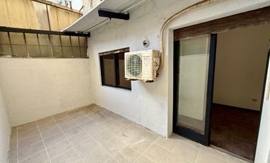 Departamento 2 ambientes con patio en  venta en Vicente López