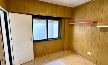 Departamento 2 ambientes con patio en  venta en Vicente López