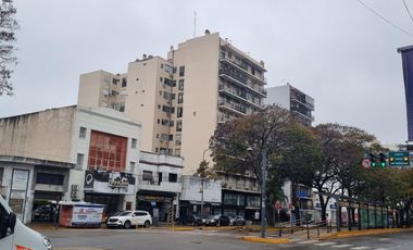 Departamento 2 ambientes con patio en  venta en Vicente López