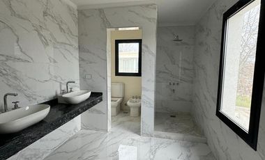 Casa en Venta, 7 Ambientes, en Haras Santa Maria, Escobar, GBA Norte