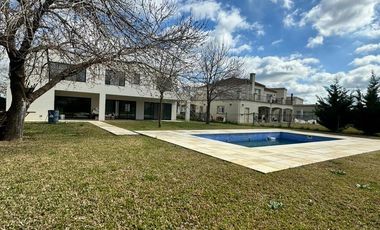 Casa en Venta, 7 Ambientes, en Haras Santa Maria, Escobar, GBA Norte