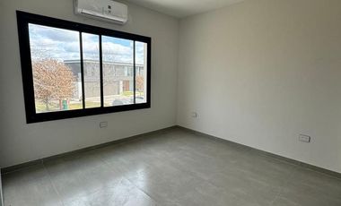 Casa en Venta, 7 Ambientes, en Haras Santa Maria, Escobar, GBA Norte