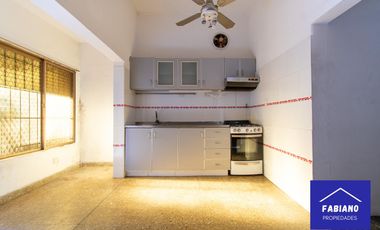 Disfruta este Ph de 4 ambientes con Patio, Terraza y Quincho!