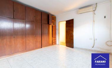 Disfruta este Ph de 4 ambientes con Patio, Terraza y Quincho!