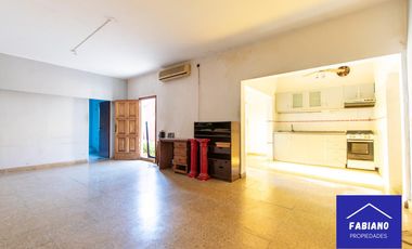 Disfruta este Ph de 4 ambientes con Patio, Terraza y Quincho!