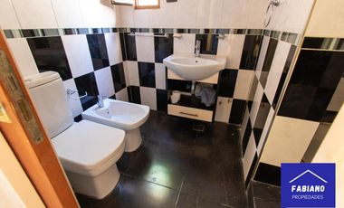 Disfruta este Ph de 4 ambientes con Patio, Terraza y Quincho!