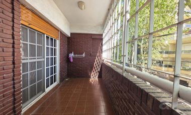 Departamento en Venta en Villa Ballester - Tres Ambientes con Cochera y Baulera