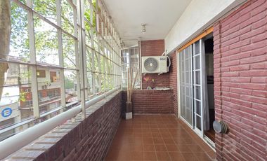 Departamento en Venta en Villa Ballester - Tres Ambientes con Cochera y Baulera