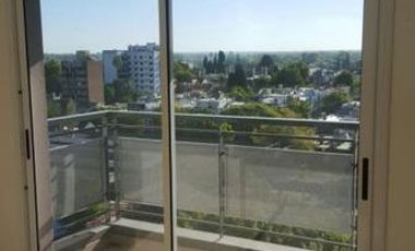 DEPTO DOS AMBIENTES CON COCHERA - FRENTE A LA ESTACION DE BANFIELD