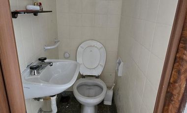 DUPLEX DE 3 AMBIENTES CON COCHERA Y PATIO EN VENTA. OLIVOS