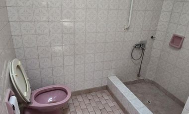 DUPLEX DE 3 AMBIENTES CON COCHERA Y PATIO EN VENTA. OLIVOS
