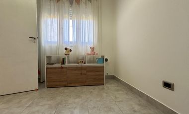 ¿Estás buscando una casa céntrica y acogedora con todos los servicios en Roque Pérez?