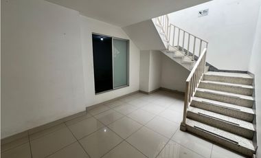 CASA EN TEQUENDAMA PARA USO COMERCIAL