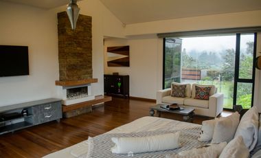 Casa para Arriendo en Medellín en Alto de Palmas