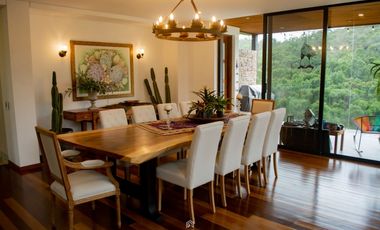 Casa para Arriendo en Medellín en Alto de Palmas