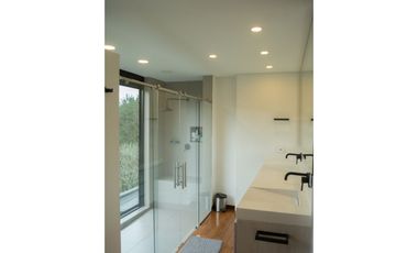 Casa para Arriendo en Medellín en Alto de Palmas