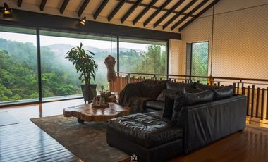 Casa para Arriendo en Medellín en Alto de Palmas