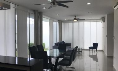 SE RENTA CASA FRACC. AZUL, CIUDAD DEL CARMEN