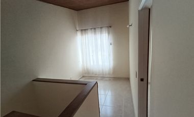 SE ARRIENDA CASA EN C.R ALCAZAR DE MODELIA - LMC