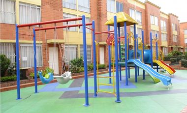 SE ARRIENDA CASA EN C.R ALCAZAR DE MODELIA - LMC