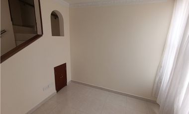 SE ARRIENDA CASA EN C.R ALCAZAR DE MODELIA - LMC