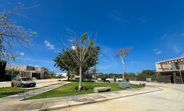 CASA EN VENTA EN MERIDA,CON AMENIDADES, ENTRE PARQUES