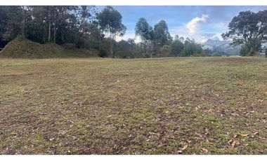 Lote en unidad cerrada en el retiro sector de alta valorización