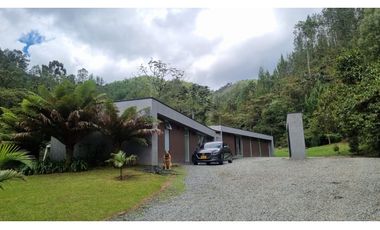 Casa campestre en arriendo sector Fizebad, El Retiro