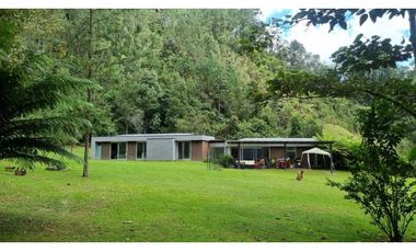 Casa campestre en arriendo sector Fizebad, El Retiro