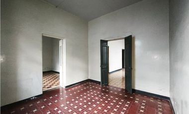 CASA INDEPENDENCIA ESQ COLON, 344.14 M2 CENTRO SAHUAYO MICHOACAN