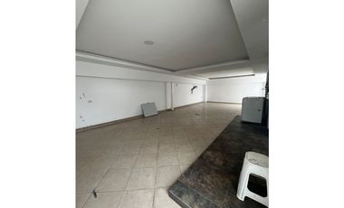 En venta hermosa casa 4 habitaciones urb. Altos de Manta Beach