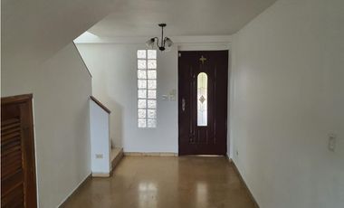 VENTA DE CASA CON CIRCUITO CERRADO EN CONDADO DEL REY