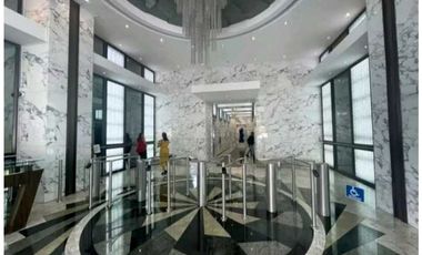 OFICINA EN CALLE 50 PH F&F .TOWERS AMOBLADA 145M2 A ESTRENAR