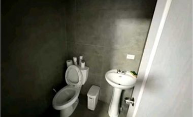 OFICINA EN CALLE 50 PH F&F .TOWERS AMOBLADA 145M2 A ESTRENAR