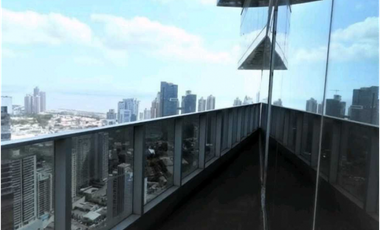 OFICINA EN CALLE 50 PH F&F TOWERS  156M2 CON DIVISIONES