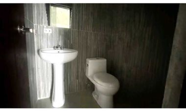 OFICINA EN CALLE 50 PH F&F TOWERS  156M2 CON DIVISIONES