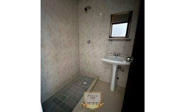 Alquiler o Venta local Comercial Via Domingo Diaz