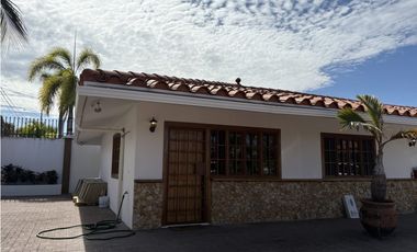 SAN JOSE / 1500 M / 3 HABITACION + CASA DE HUESPEDES / PISCINA / AG