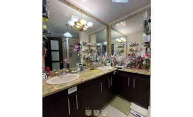 Venta casa en Brisas del Golf con Piscina